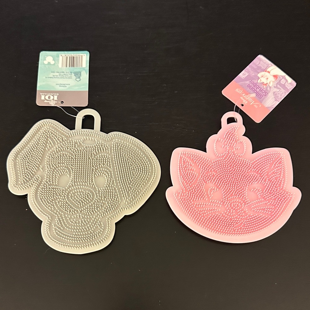 Disney 101 Dalmatians dog & AristoCats Cat Silicone Scrubber - Pink & Light Gray